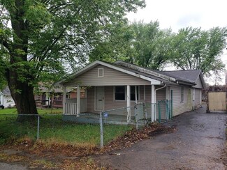 457 Oak St, Connersville, IN 47331