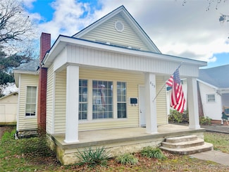 809 N Grand Ave, Okmulgee, OK 74447