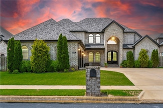 700 SE Yale St, Bentonville, AR 72712