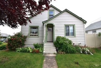 15 Sycamore St, Clarkston, WA 99403