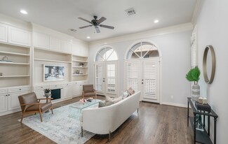 1438 Wichita St, Houston, TX 77004