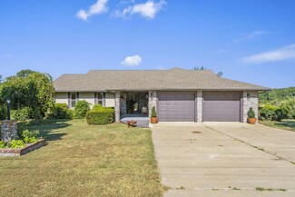 1188 Hampton Rd, Reeds Spring, MO 65737