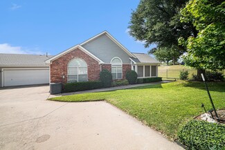 6162 Haley Ln, Fort Worth, TX 76132