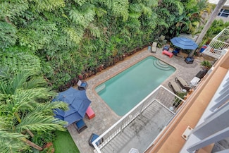 624 NE 29th Dr Unit D, Wilton Manors, FL 33334