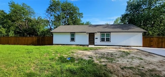 302 James St, Terrell, TX 75160