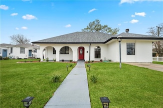 9001 Rensu Dr, New Orleans, LA 70123