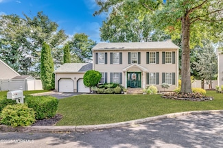 12 Antoinette Ct, Jamesburg, NJ 08831