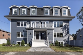 152 Willow St Unit 4, Waltham, MA 02453