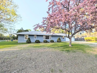 5612 Indiana Ave N, Minneapolis, MN 55429