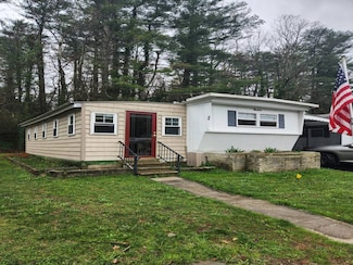 96 Yellow Buckeye Ln, Hendersonville, NC 28739