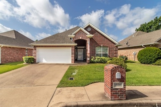 1836 Hollylake Cir, Tyler, TX 75703