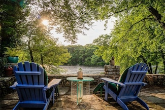 174 Oakwoods Dr, Wakefield, RI 02879