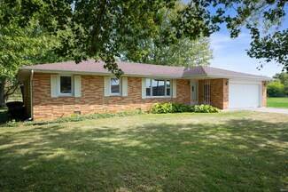 11200 N Sharpbend Rd, Albany, IN 47320