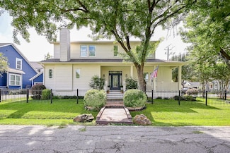 1502 Nicholson St, Houston, TX 77008