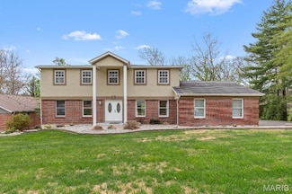625 Pinebrook Dr, Chesterfield, MO 63017