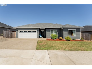 360 NE Rose Ridge Dr, Winston, OR 97496