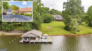 1126 Shoreline Dr, Jefferson, GA 30549