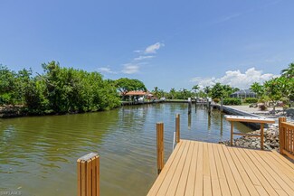 410 Panay Ave, Naples, FL 34113