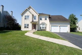 1732 Washington Valley Dr, Stewartsville, NJ 08886