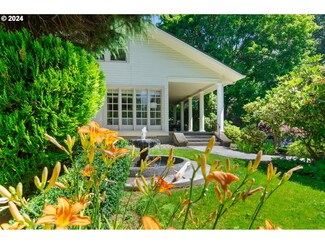267 SE 33rd Ave, Portland, OR 97214