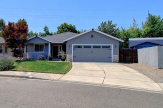 120 Willow Bend Way, Central Point, OR 97502