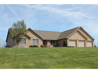 540 Burnfield Rd, Little Hocking, OH 45742