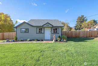 646 N Gale Place, East Wenatchee, WA 98802