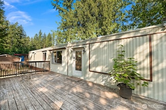 8445 Golden Valley Dr, Maple Falls, WA 98266
