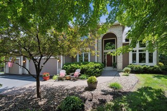 4176 Lakeridge Rd, Excelsior, MN 55331
