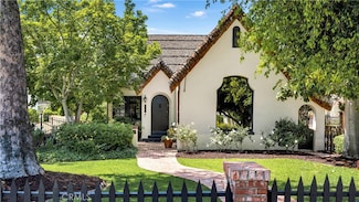 2042 N Ross St, Santa Ana, CA 92706