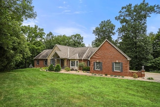 1204 Foxwood Ct, Greendale, IN 47025