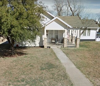 608 N 4th St, Ballinger, TX 76821