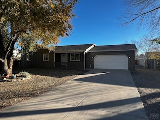 826 S Kline Dr, Pueblo, CO 81007