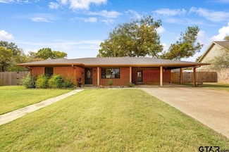 320 S Hunter St, Bullard, TX 75757