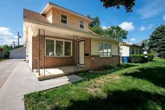 2529 Des Moines St, Des Moines, IA 50317
