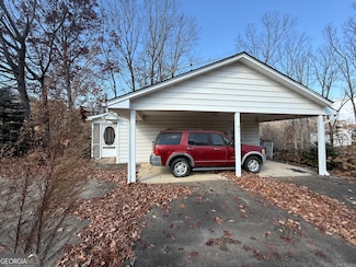 4003 Warren Rd, Flowery Branch, GA 30542