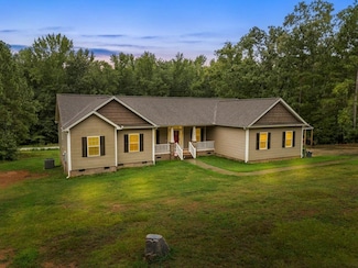 708 Carolyn Dr, Clinton, SC 29325