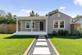 1104 W 21st St, De Soto, TX 77008