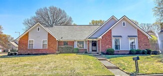 2368 W Lake Oaks Dr, Memphis, TN 38134