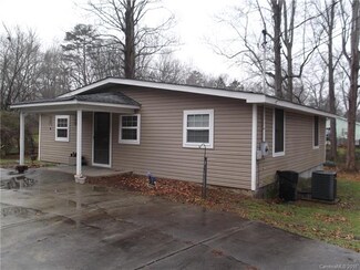 218 Gull Ave, East Flat Rock, NC 28726