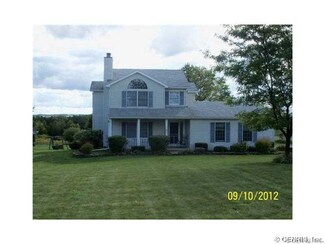 3813 Oneill Rd, Lima, NY 14485