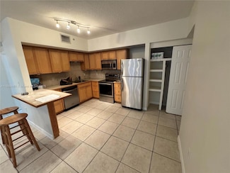 2630 SW 28th St Unit 16, Miami, FL 33133