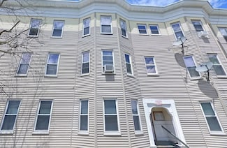 142 Dakota St Unit 3, Dorchester Center, MA 02124