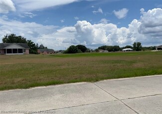 6732 Heavitree Dr, Sebring, FL 33876