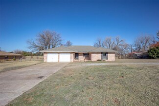 823 E Lea Terrace, Mustang, OK 73064