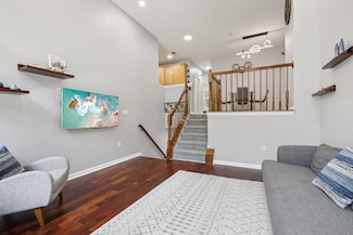 351 Oswego Ct, West New York, NJ 07093