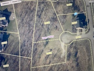 9000-9001 Claymont Cir, Hurricane, WV 25526
