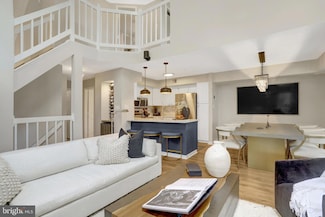 6857 Brindle Heath Way Unit 162, Alexandria, VA 22315