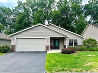 105 Hickory Ct NE, Warren, OH 44483