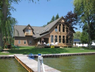 6008 Cedar Dr, Hubbard Lake, MI 49747